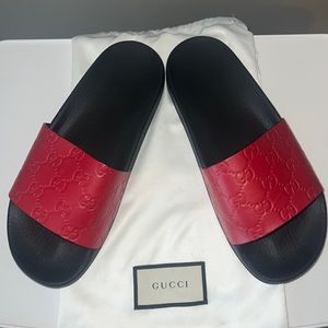GUCCI Signature GG Logo Red Leather
Slides Sandals